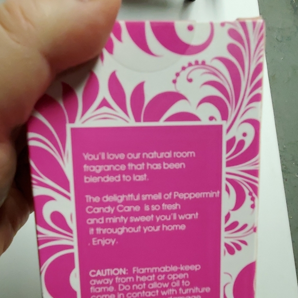 🆕️ Peppermint Candy Cane Reef Diffuser - Picture 2 of 3